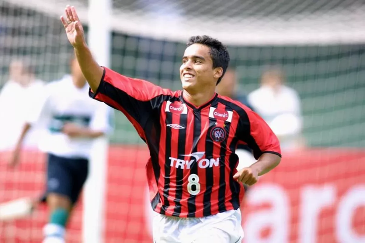 Jadson, Athletico-PR